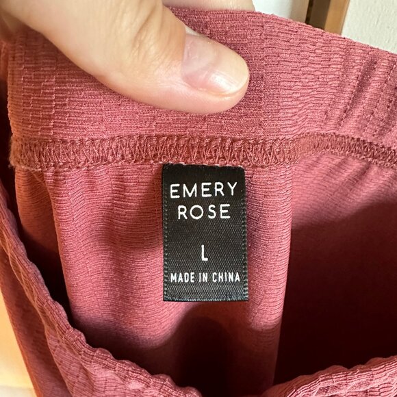 NWOT SHEIN LUNE Solid Tee & Straight Skirt size L in Red Rose - Picture 7 of 10